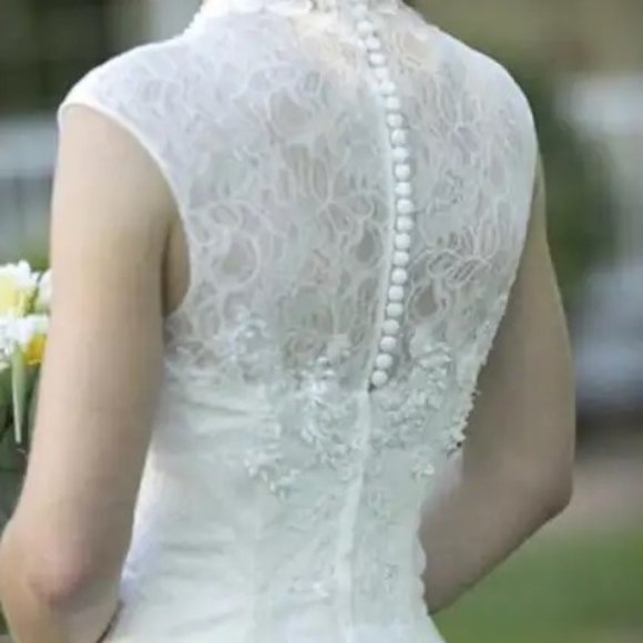 Melissa Sweet Ivory Wedding Dress- Size 12 - Picture 5 of 7